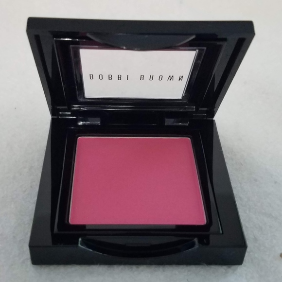 NIB Bobbi Brown Blush in Apricot - Picture 3 of 5